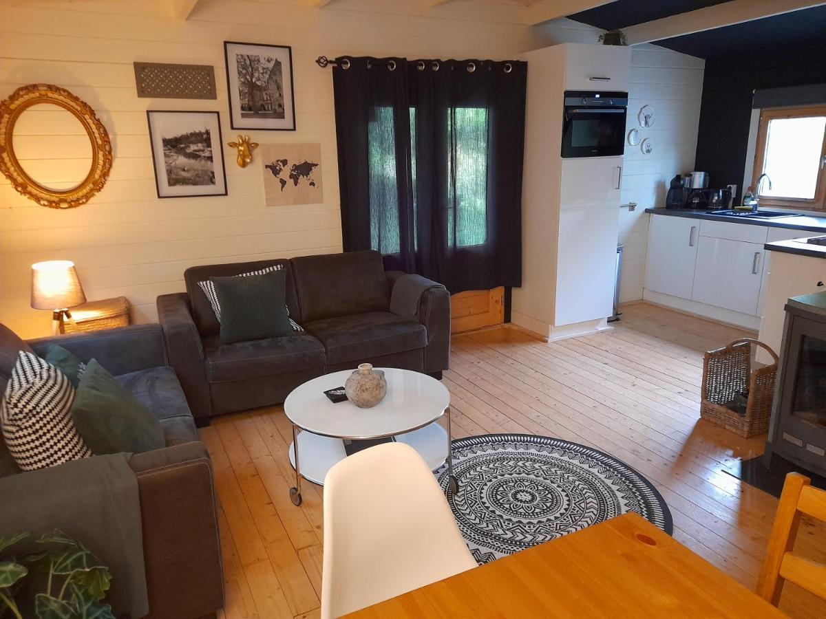 Chalet Carpe Diem, Het Ruime Met Houtkachel Nabij Wildlands Emmen *
